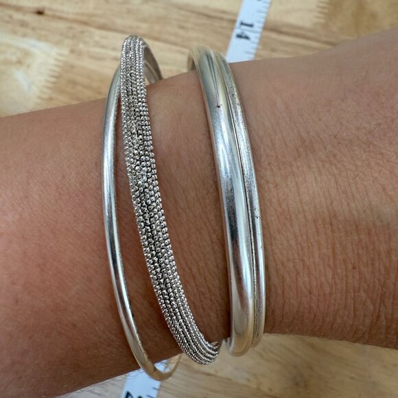 Vintage Monet Silver-Tone Stackable Bangle Bracelets With Textured & Smooth Desi - Picture 12 of 12